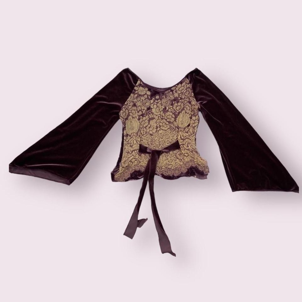 BELL SLEEVE TOP CRUSHED VELVET